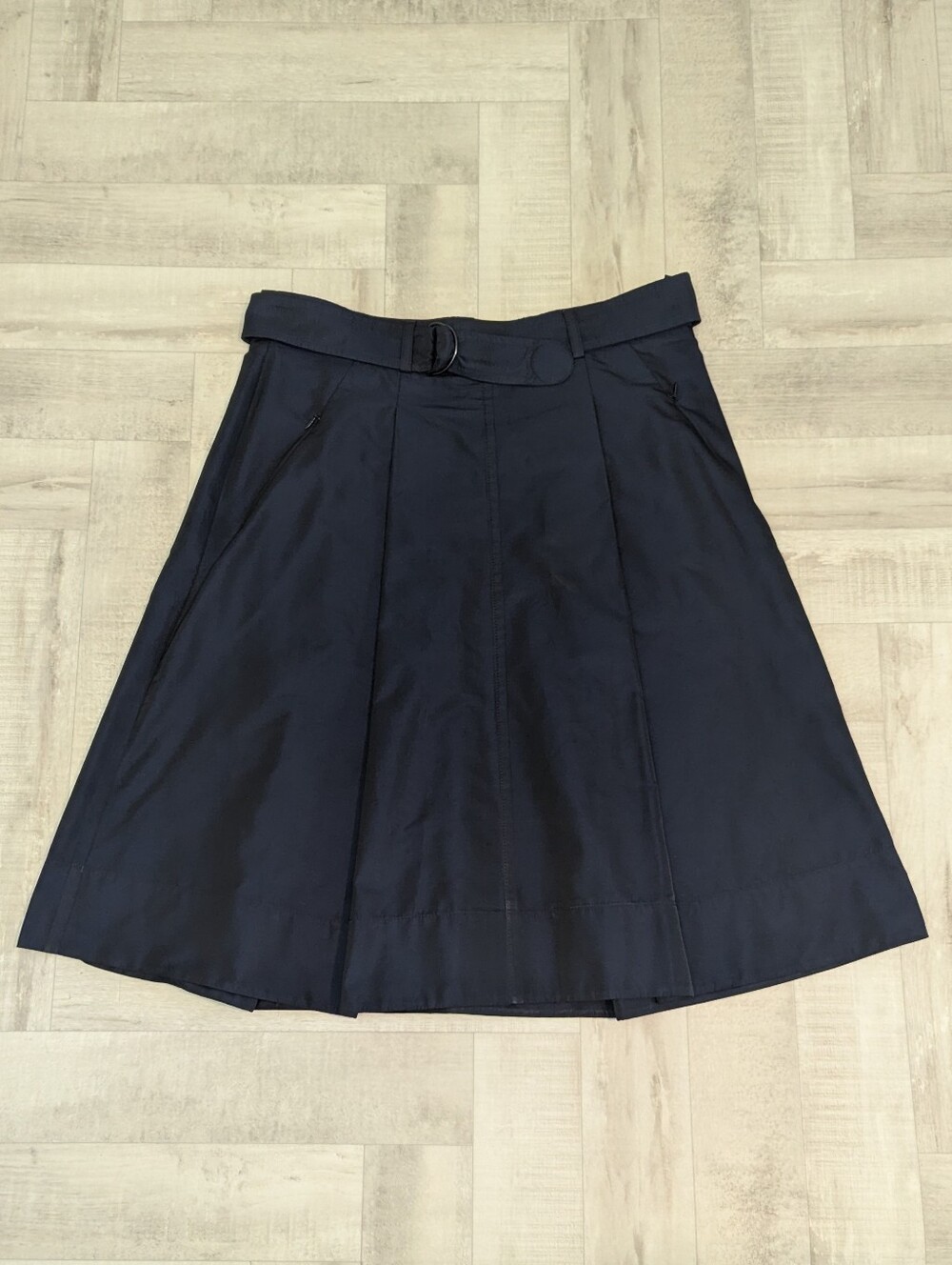 Akris Punto 10 Navy Blue Technical Water Repellent Taffeta Pleated Belted Skirt